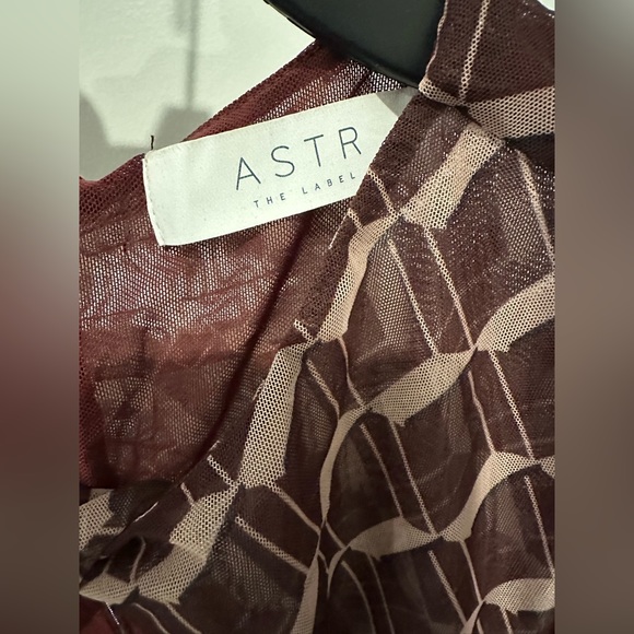 ASTR the Label Demi Top in Wine & Pink Geo - Picture 7 of 9